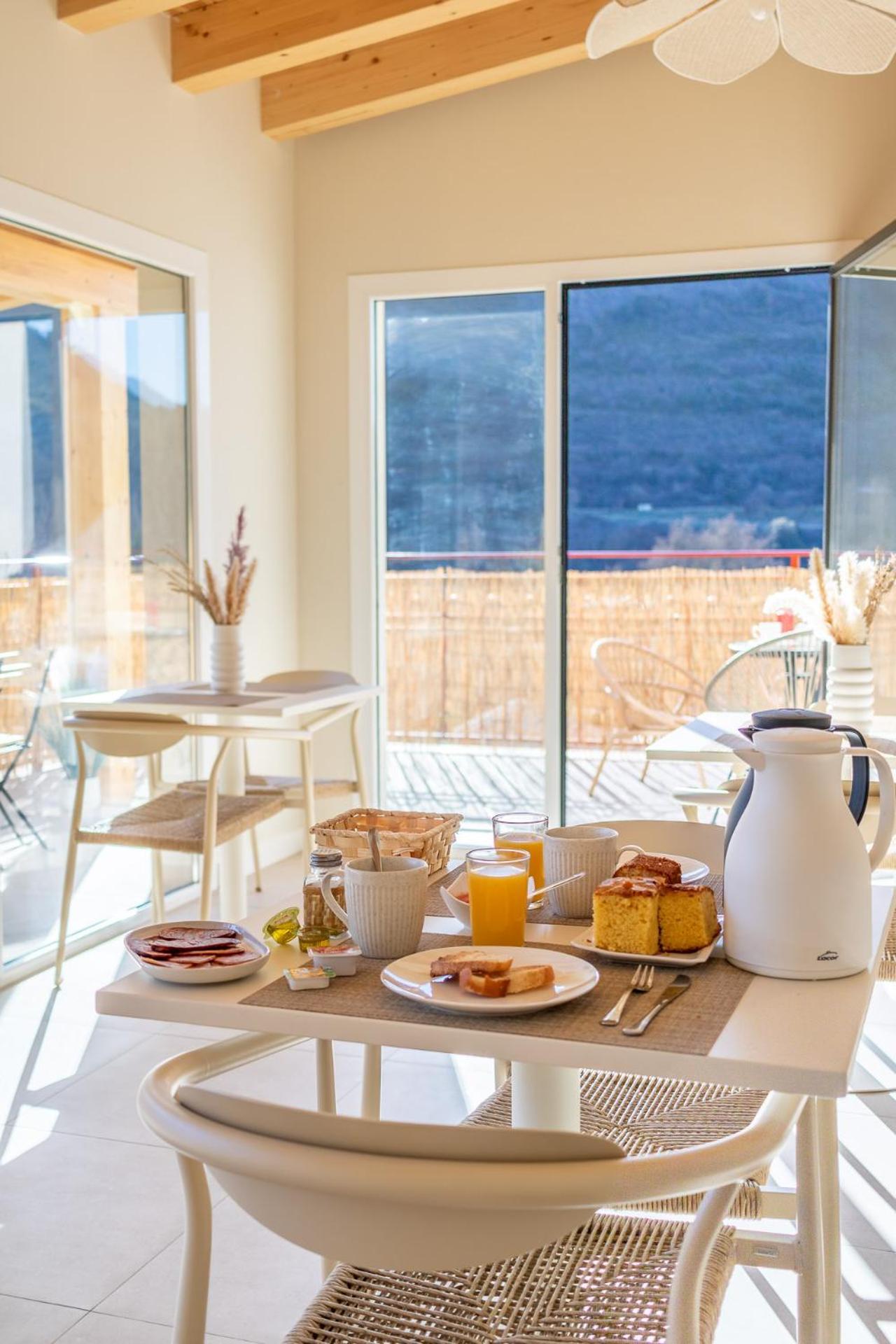 Hostal Lobrega Torrecilla en Cameros Екстериор снимка