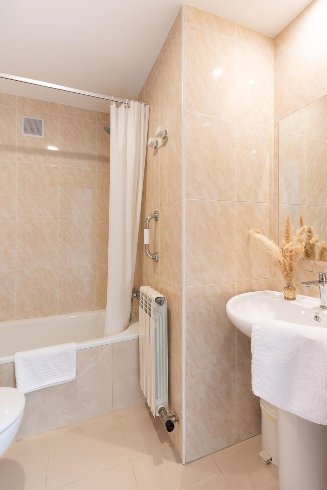 Hostal Lobrega Torrecilla en Cameros Екстериор снимка