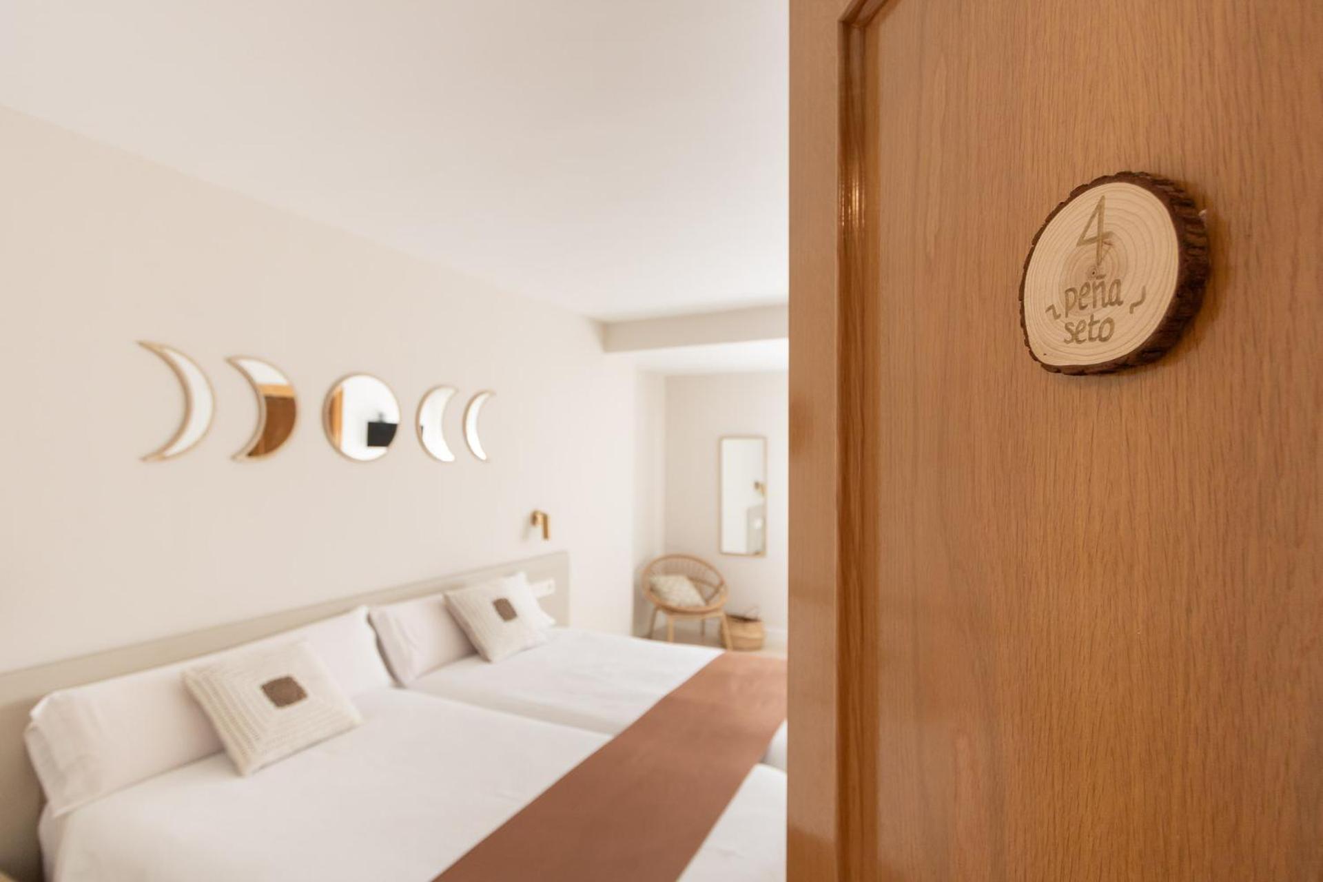 Hostal Lobrega Torrecilla en Cameros Екстериор снимка
